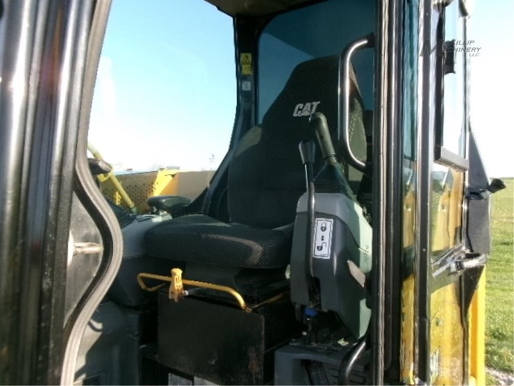 2019-caterpillar-307.5-image-20
