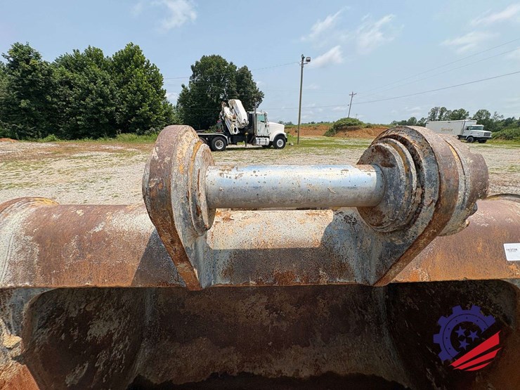 cat-72"-336-excavator-bucket-image-7