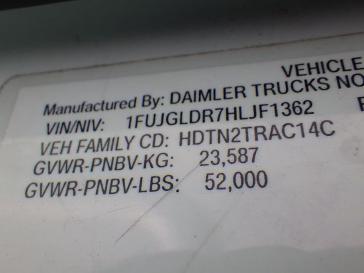 2017-freightliner-cascadia-125-evolution-image-25