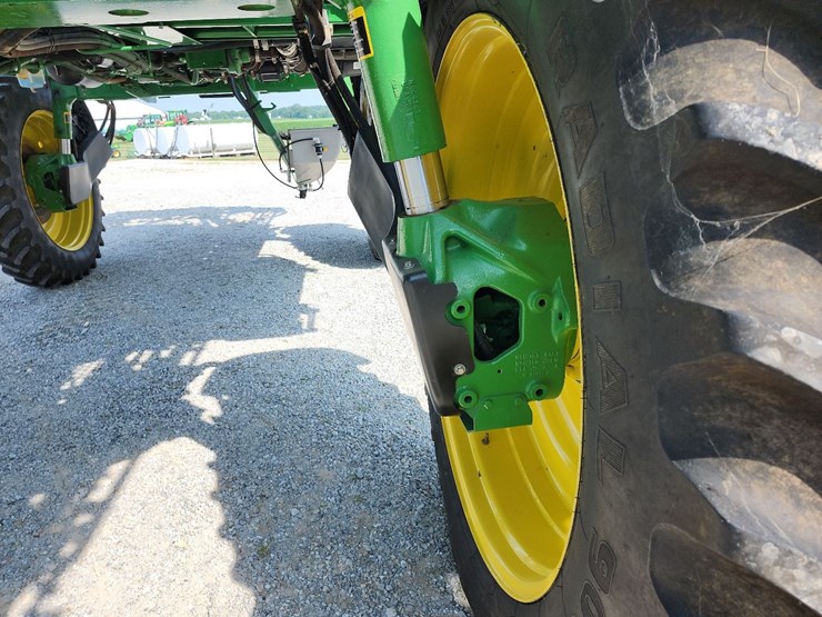 2011-john-deere-4730-image-37
