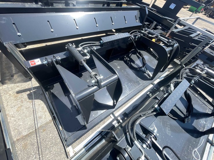 #8259-•-unused-2026-jct-skid-steer-grapple-bucket-(o2)-image-5