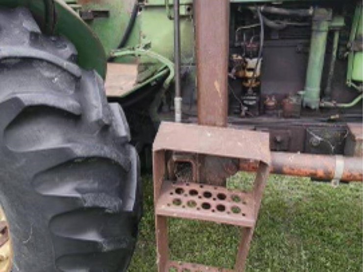 john-deere-4010-image-24