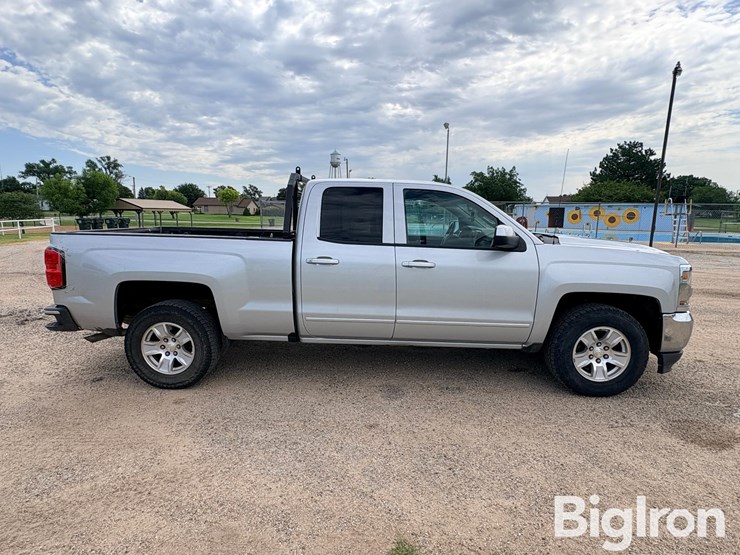 2018-chevrolet-silverado-1500-z71-image-4