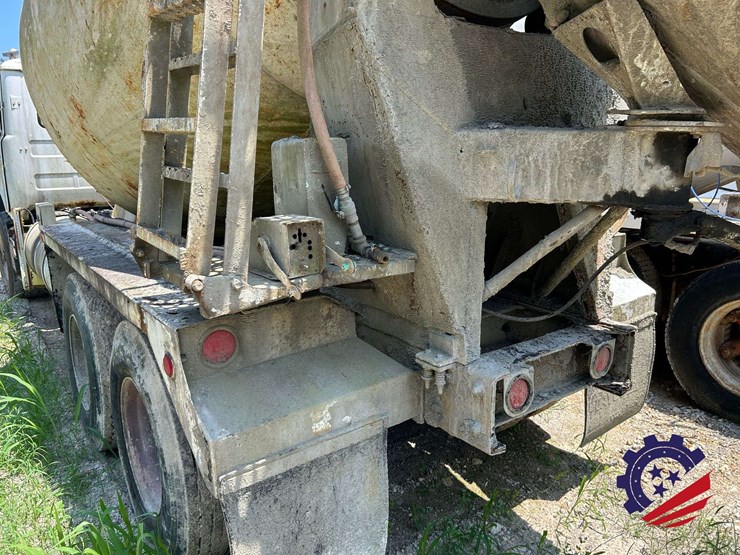 1997-mack-dm690s-image-34