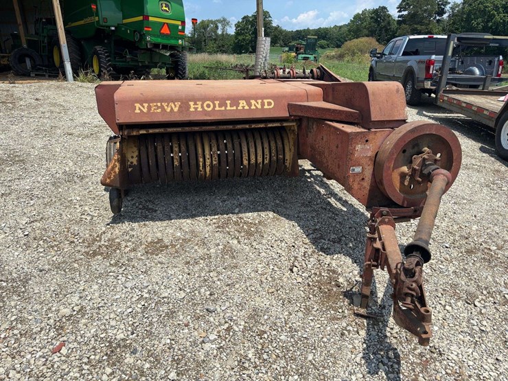new-holland-268-image-1