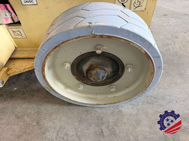 2017-jlg-2632es-image-11