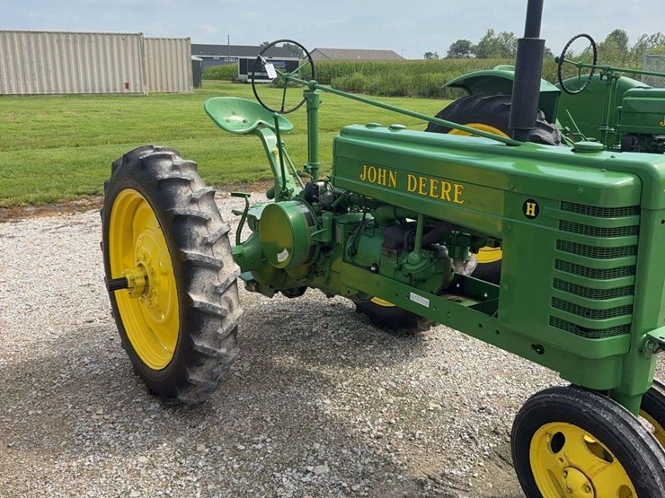 john-deere-h-image-4