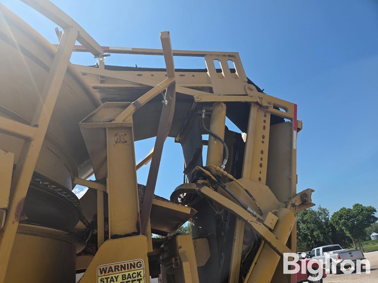 2015-caterpillar-c18-image-9