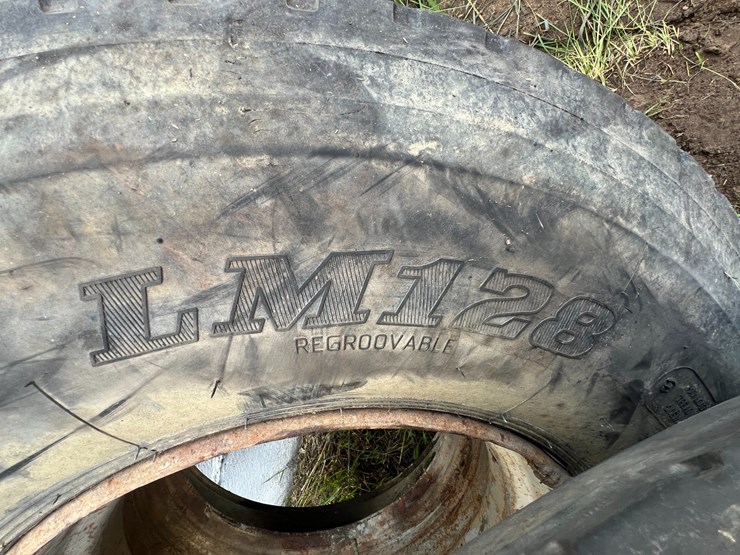 #9931-•-(2)-long-march-128-tires-image-3