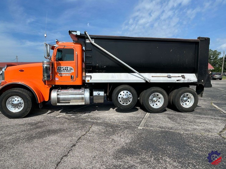 2016-peterbilt-367-image-2