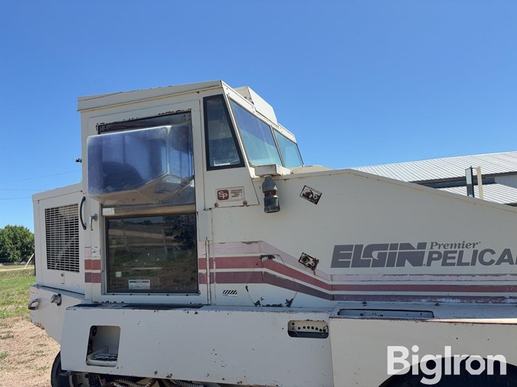 1990-elgin-pelican-image-17