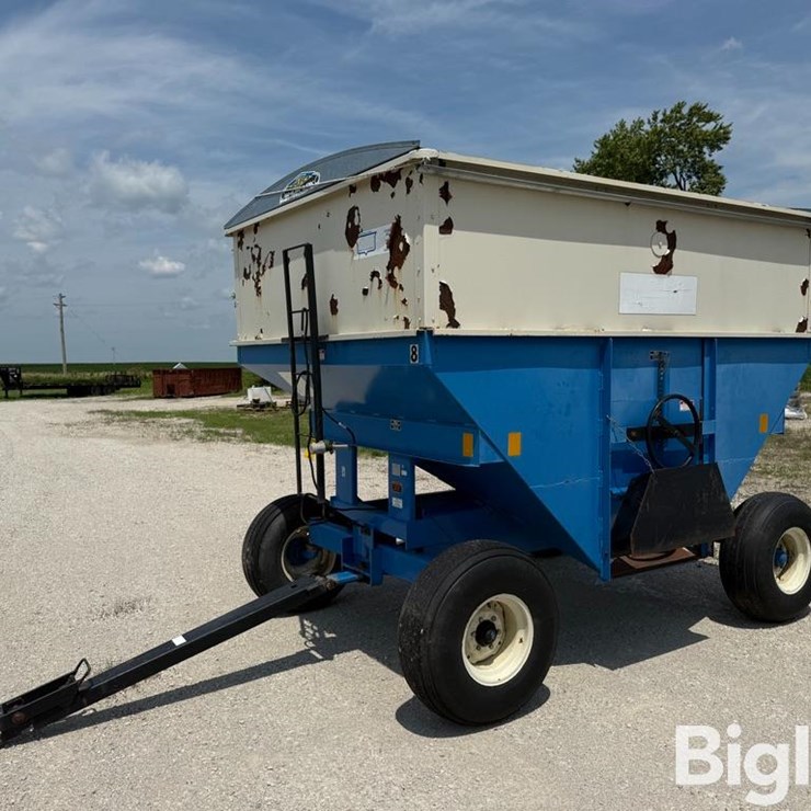 DMI E260 Gravity Wagon
