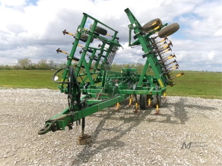 2001-john-deere-980-image-1