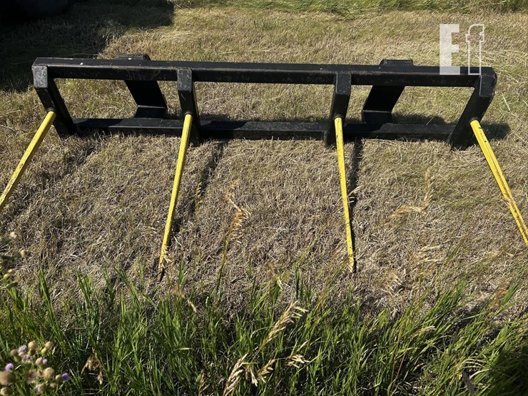 new-holland-tv140-image-5