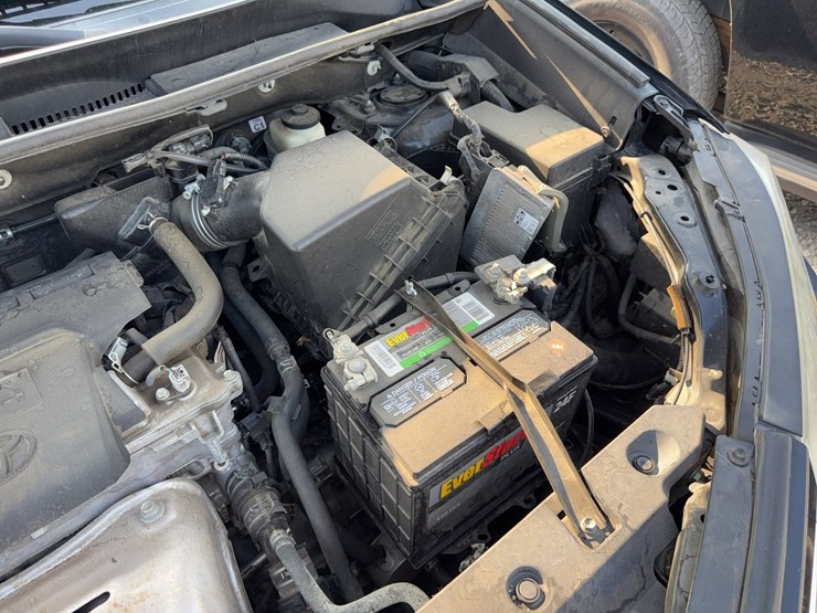 2018-toyota-rav4-image-37