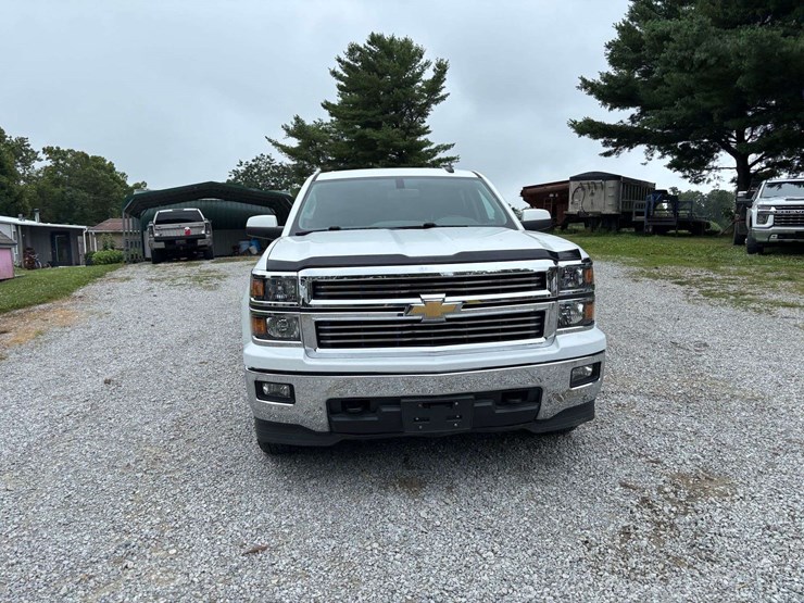 2015-chevrolet-1500-image-2
