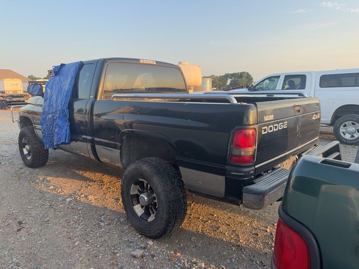 2001-dodge-ram-2500-image-13