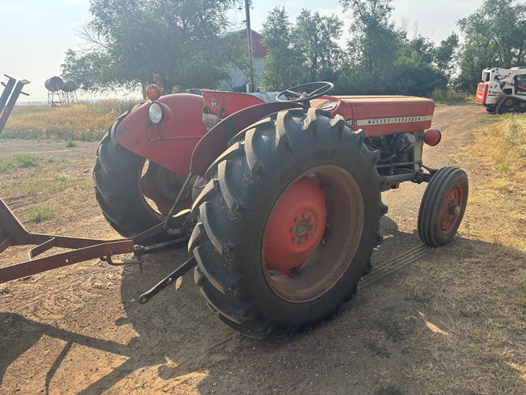 massey-ferguson-135-image-5
