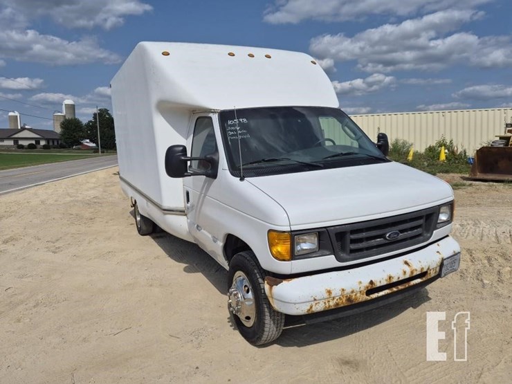 2003-ford-e350-image-7