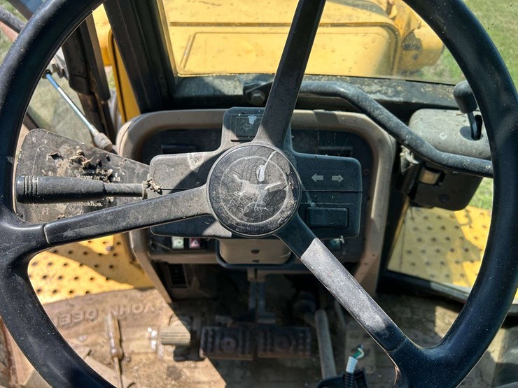 jd-410d-backhoe-image-14