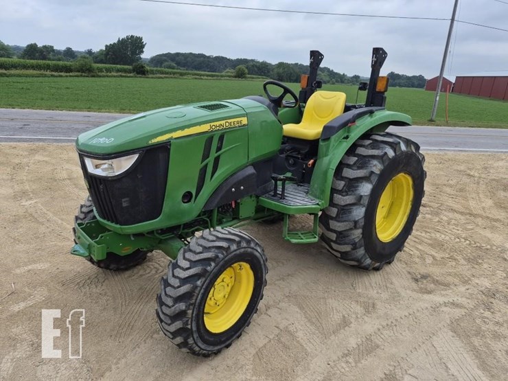 john-deere-4044m-image-1