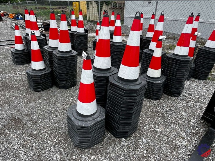 (50)-unused-2026-ce-irstc-safety-traffic-cones-image-3