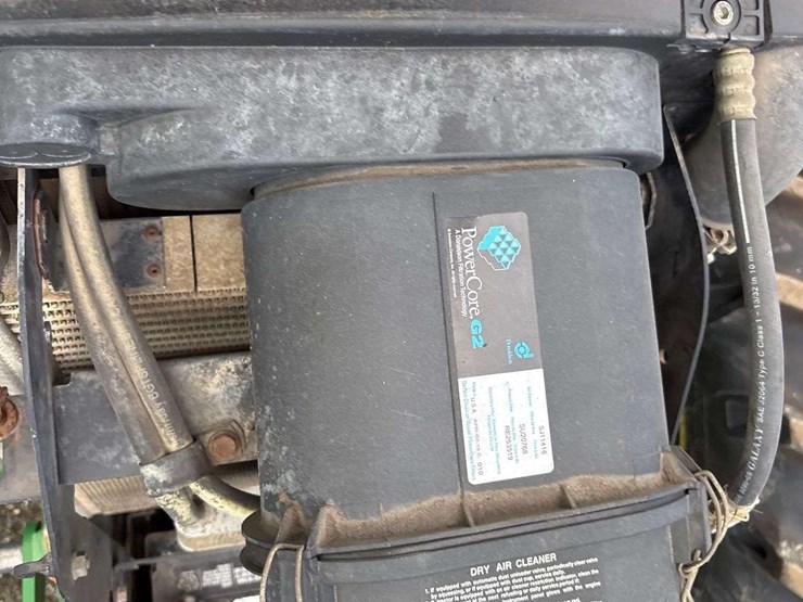 john-deere-6115d-image-40