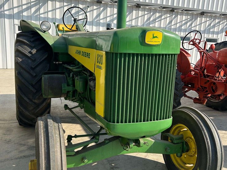 john-deere-830-image-6