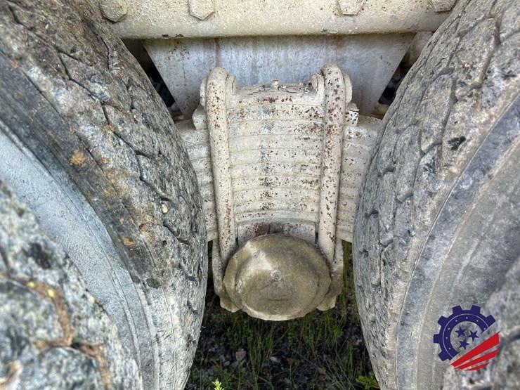 1998-mack-dm690s-image-6