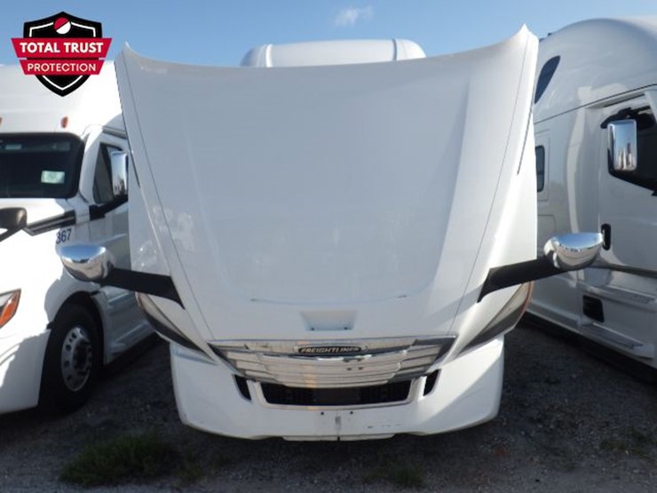 2021-freightliner-cascadia-126-image-27