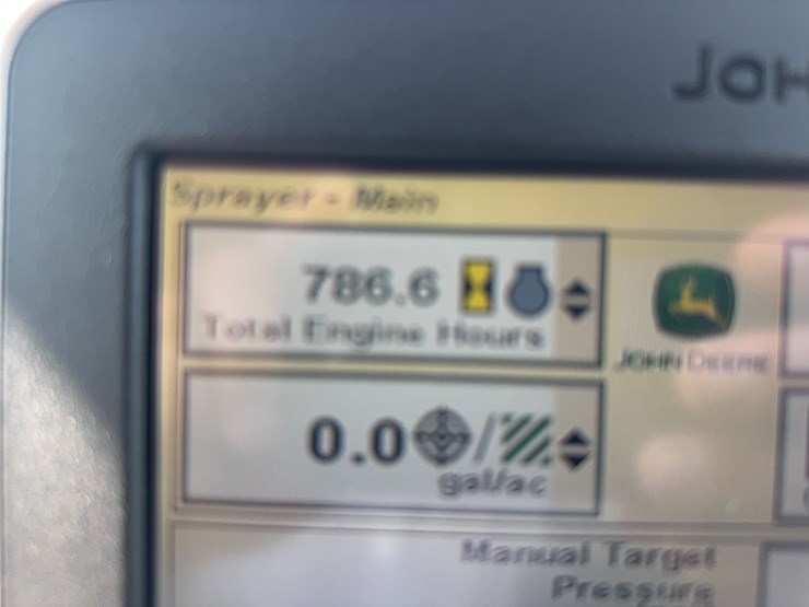 2011-john-deere-4730-image-40