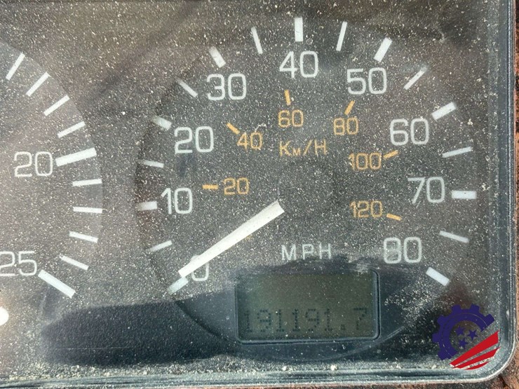 1999-volvo-truck-vnm84-tri-axle-dump-truck-image-63
