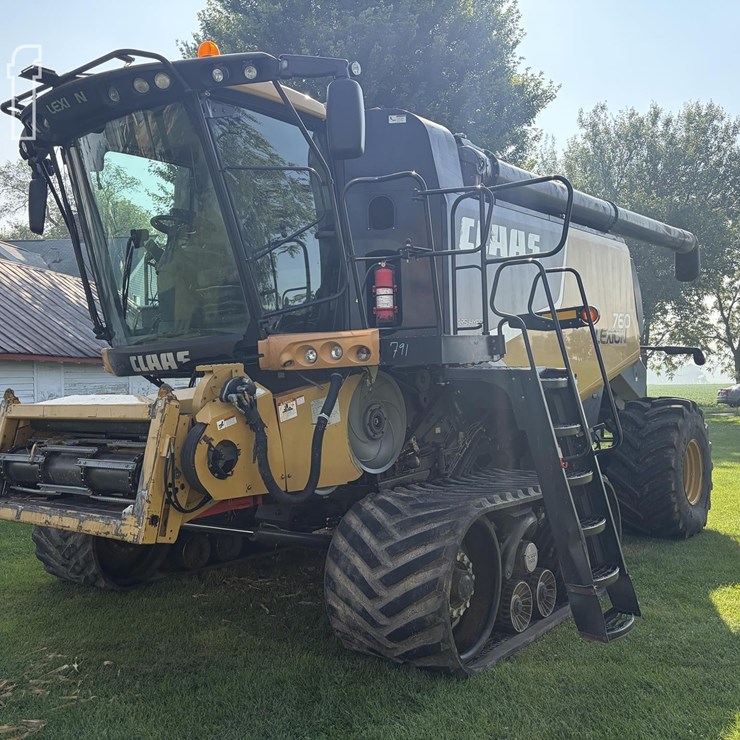 2011 CLAAS LEXION 760