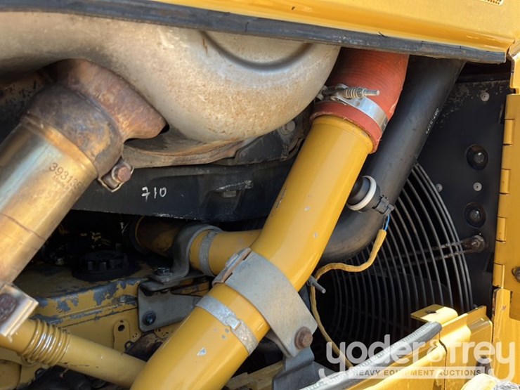 2018-caterpillar-d6n-lgp-image-48