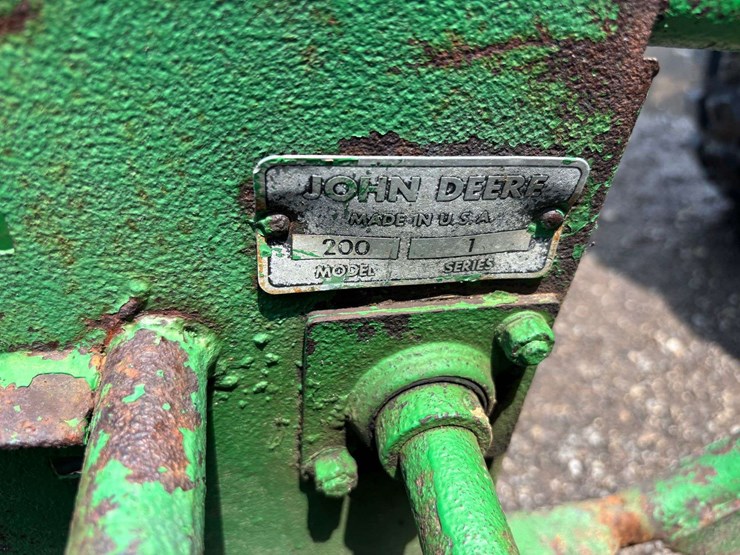 john-deere-200-image-2