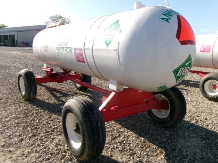 anhydrous-tank-on-gear-3370-image-5