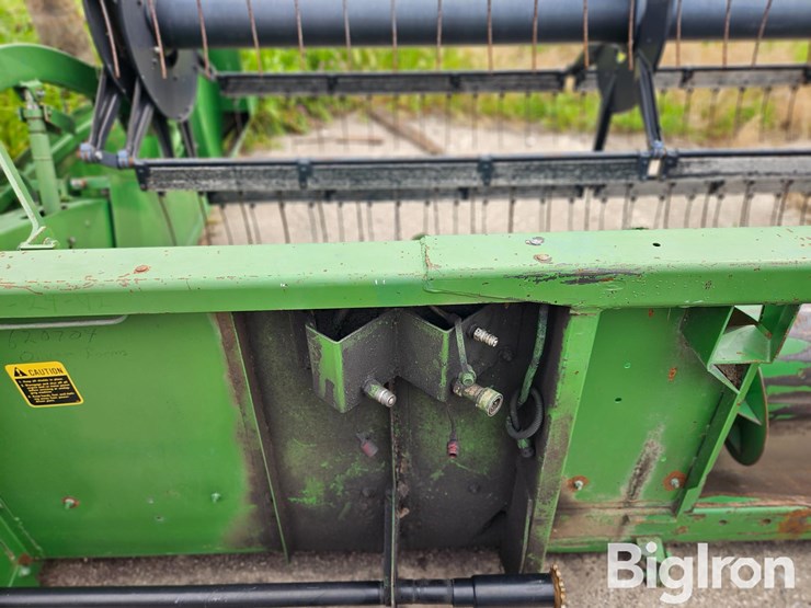 john-deere-216-image-10