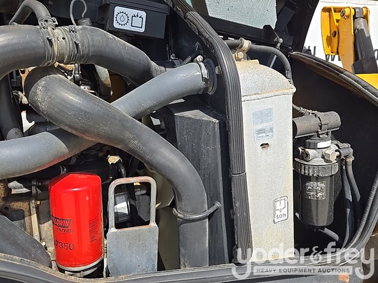 2017-jcb-510-56-image-38