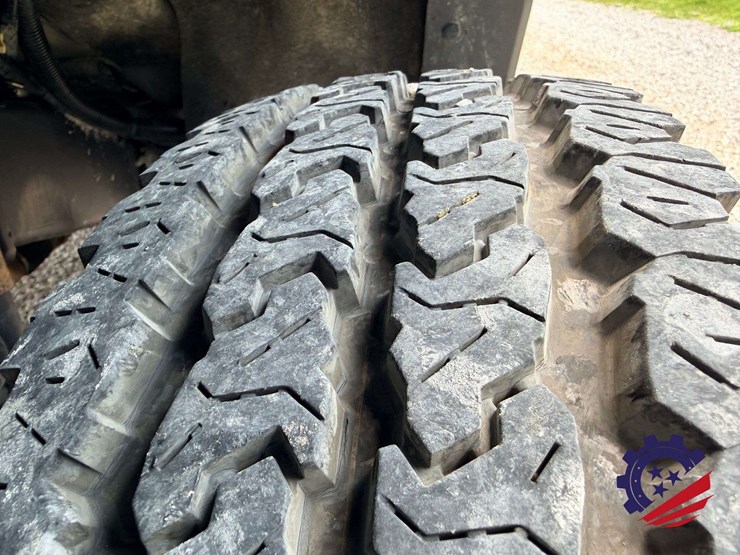 2019-ford-f550-xl-image-12