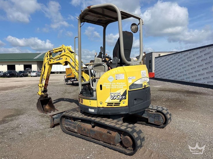 2012-yanmar-vio27-image-3
