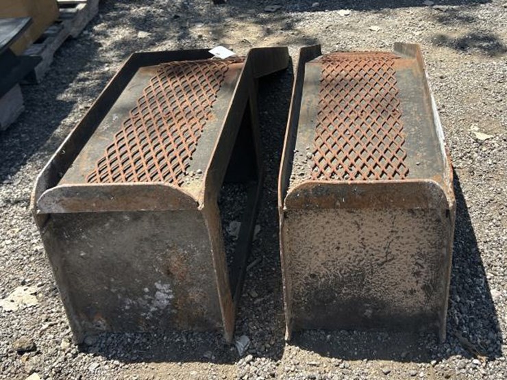 #92-•-(2)-heavy-duty-car-ramps-image-4