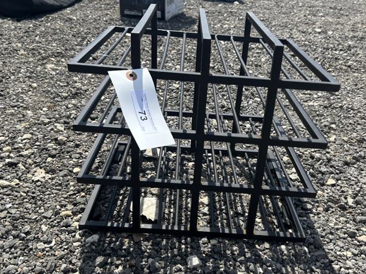#73-•-metal-grid-frame---wine-holder-image-2