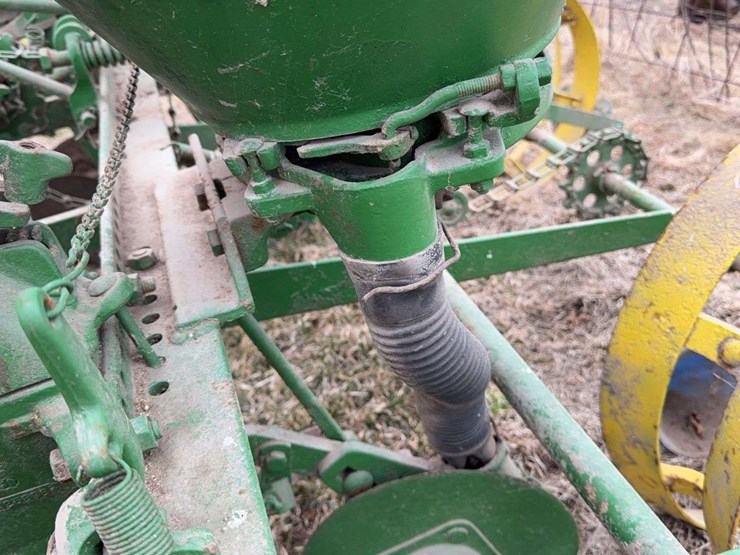 john-deere-two-row-planter-image-22