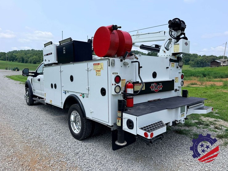 2019-ford-f550-xl-image-3