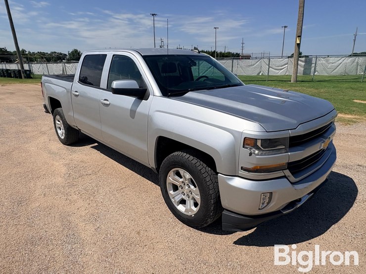 2018-chevrolet-silverado-1500-z71-4x4-crew-cab-pickup-image-1