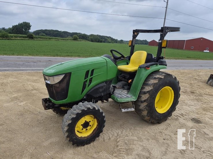 john-deere-3032e-image-1