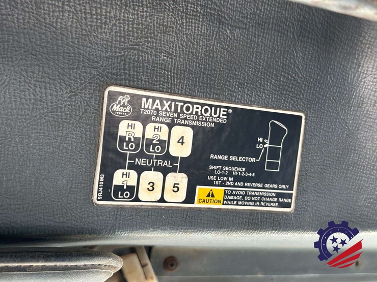 1997-mack-dm690s-image-61