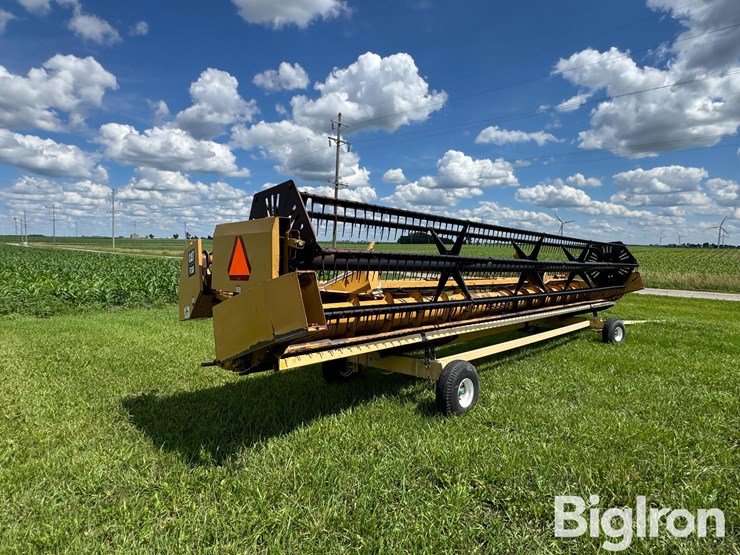 caterpillar-f30-image-3