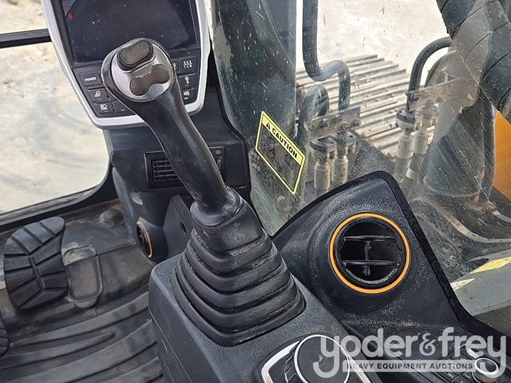 hyundai-hx260l-image-74