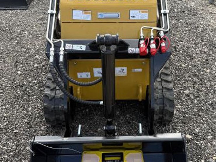 #4-•-mini-skid-steer-tracked-loader---gas-mx-crt23-image-2